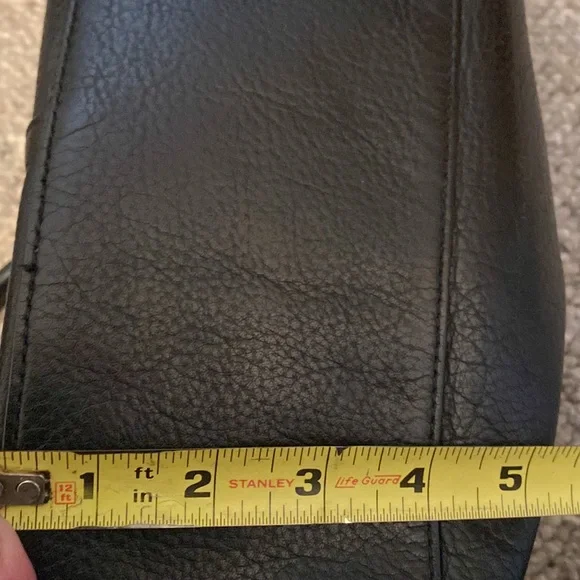 Vince Camino very soft black leather handbag. - Picture 13 of 14